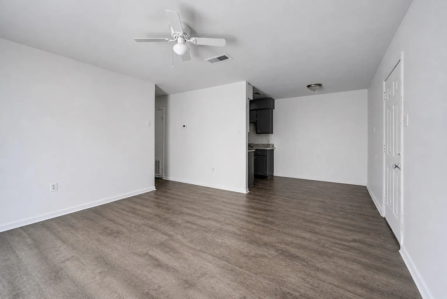 2 bed, 800 sqft, $799 — Photo 4