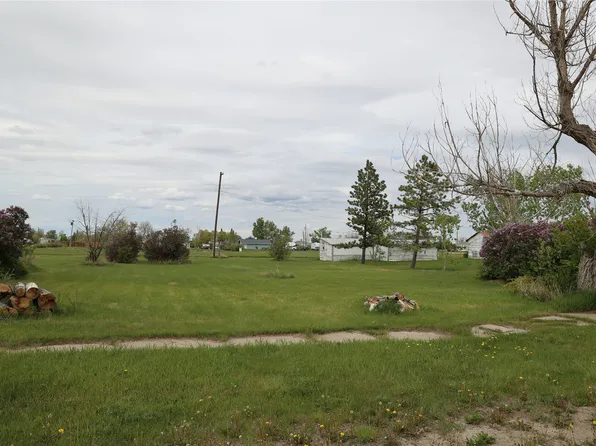 709 Illinois Ave, Valier, MT 59486