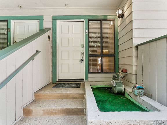 3rd image of 7904 N Topanga Canyon Blvd #7