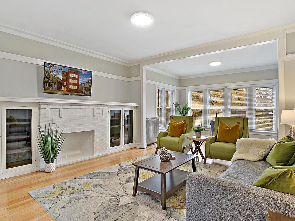 1st image of 2109 W Eastwood Ave APT 3F