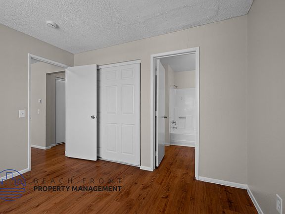 3rd image of 1880 Locust Ave Unit 301