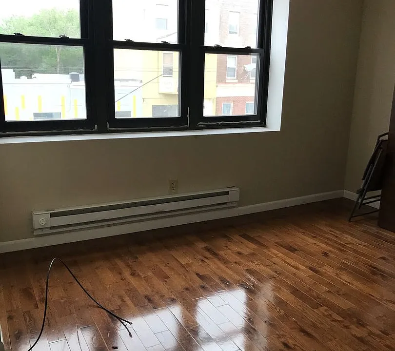 4800-02 Woodland Ave