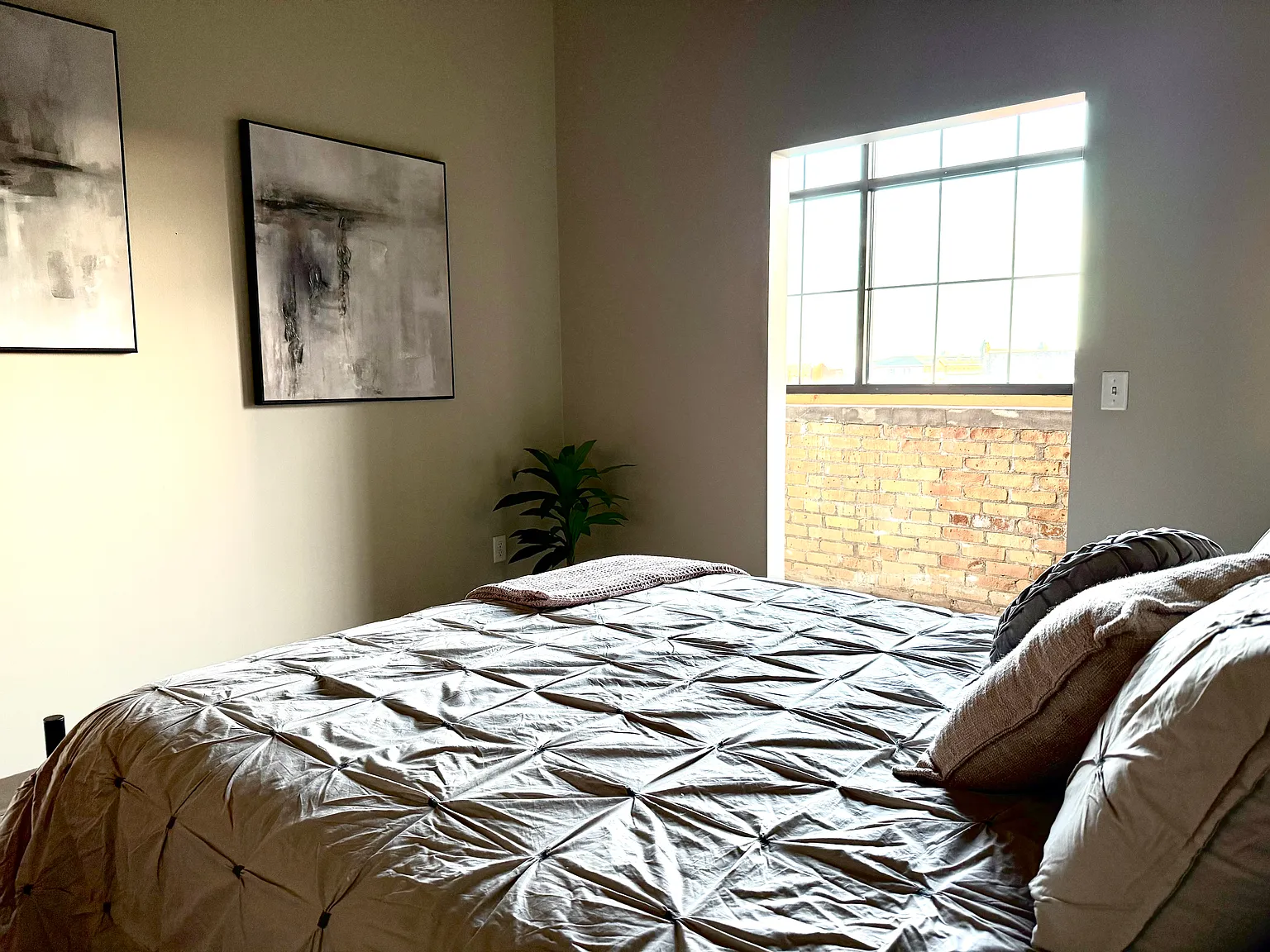 1 bed, 834 sqft, $1,525 — Photo 2