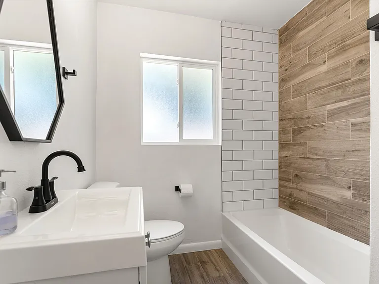 1227 Ash St — Photo 12