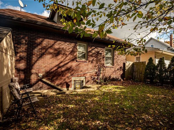 54 Buhl Ct, Sharon, PA 16146