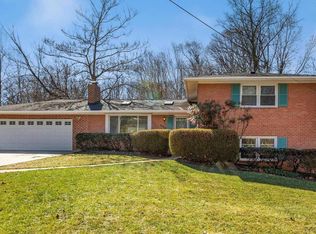 6727 Rosewood St, Annandale, VA 22003