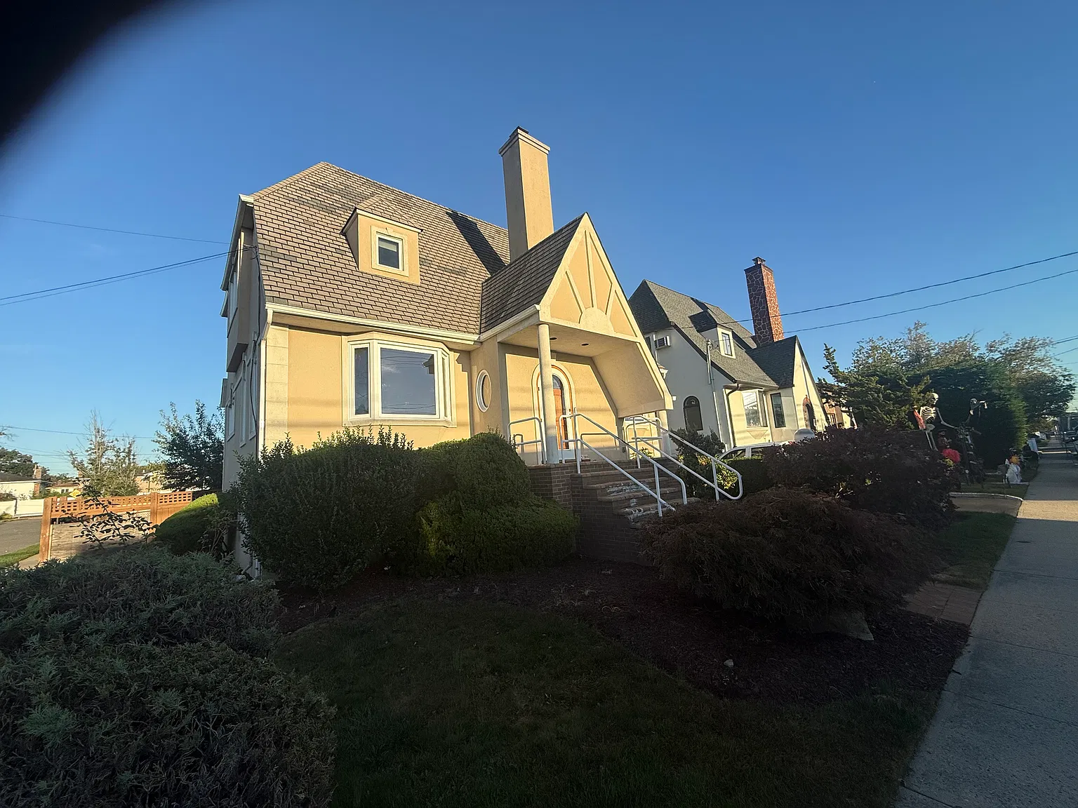 3 bed, 1.5 bath, 1583 sqft, $4,500 — Photo 3