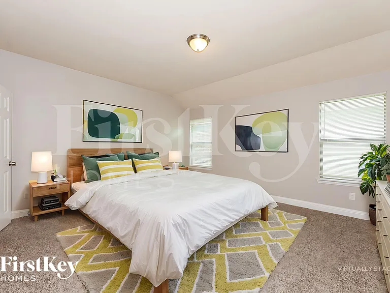 610 Canvas Ct — Photo 11