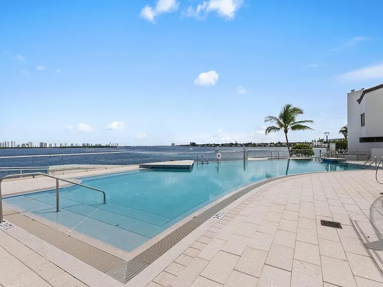 100 Lakeshore Dr #957 — Photo 34