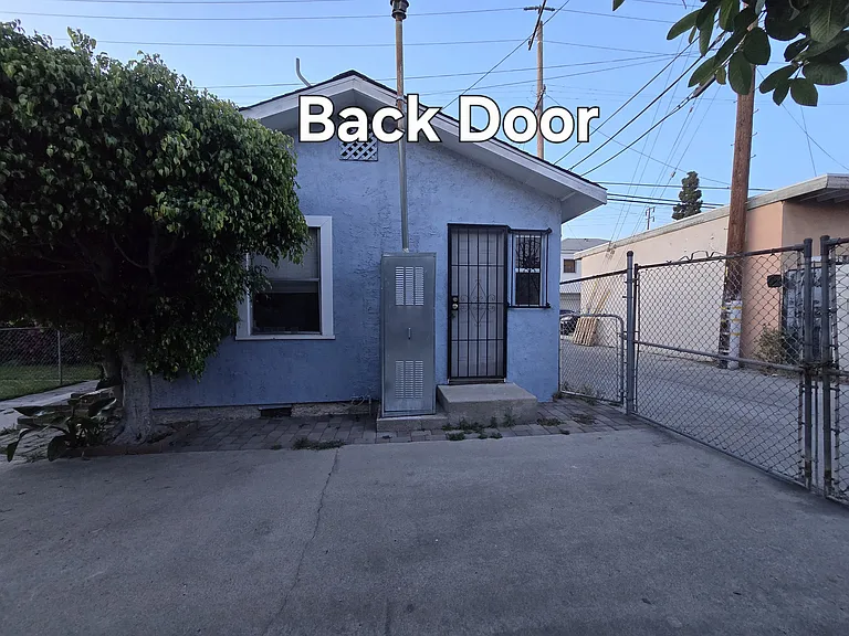 6122 1/2 Stafford Ave — Photo 10