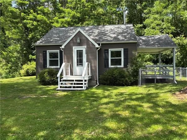 6489 Bloom Rd, Newark, NY 14513