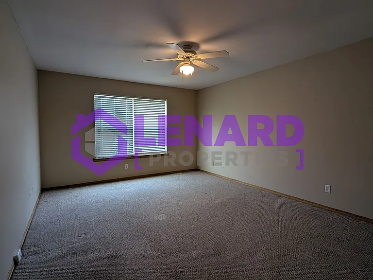 714 S Pinhook Dr #714 — Photo 7