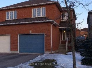 830 Avonshire Ct, Mississauga, ON L5V2P2