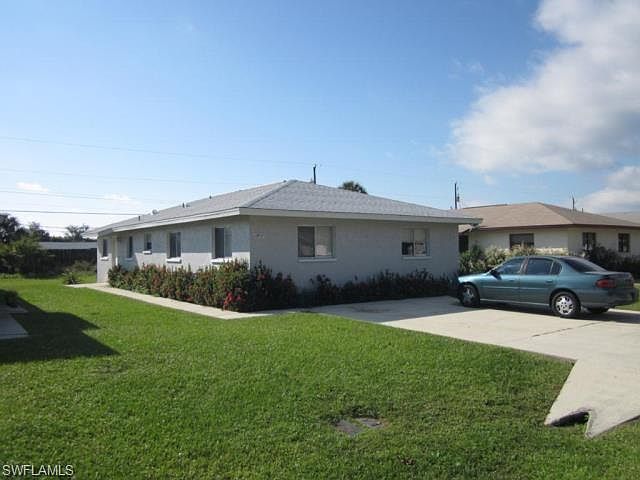 1st image of 13915/13917 1st St