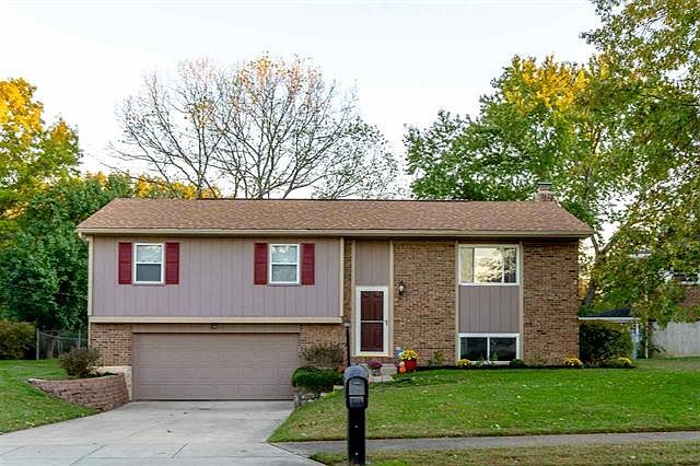 1st image of 827 Fawnhill Dr