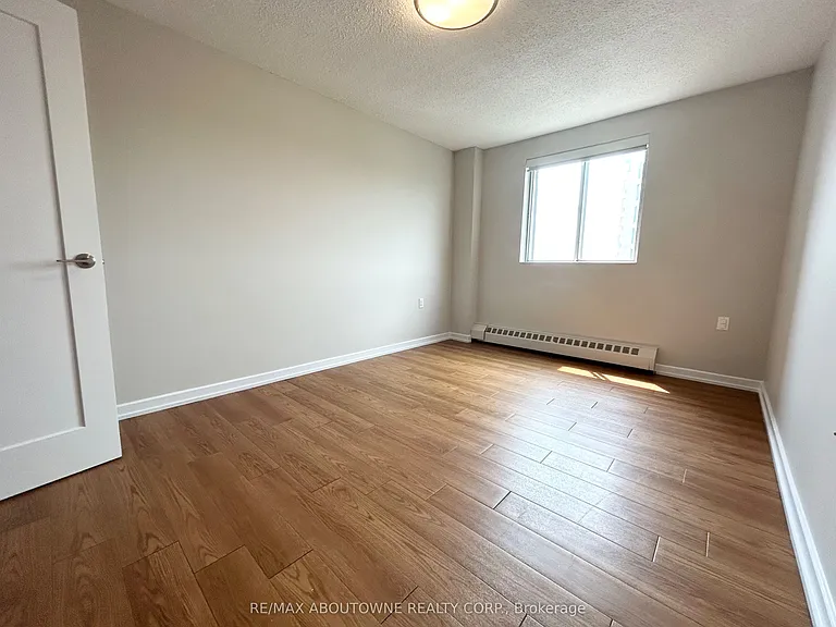 82 Millside Dr #1003 — Photo 11