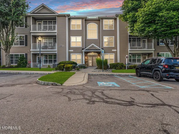 663 Saint Andrews Place, Manalapan, NJ 07726