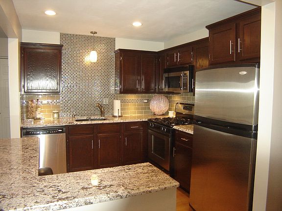 5th image of 263 S Clubhouse Dr Unit 325