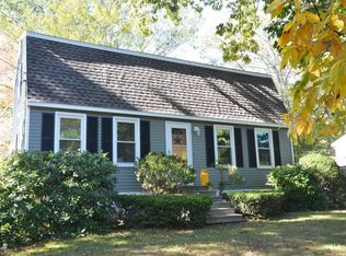 31 Portsmouth Rd, Amesbury, MA 01913