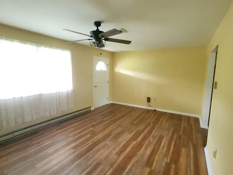 435 Blue Ln — Photo 9