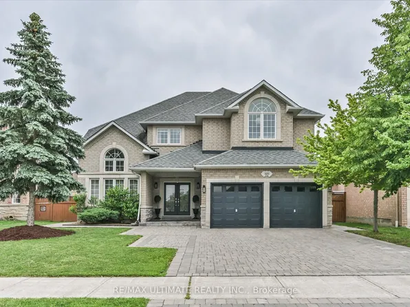 123 Village Green Dr, Vaughan, ON L4L 9G9