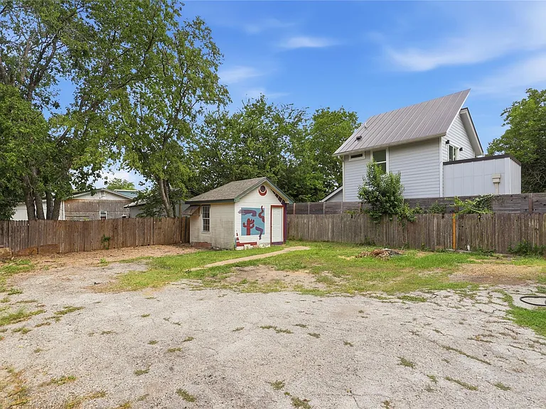 915 Vargas Rd — Photo 28