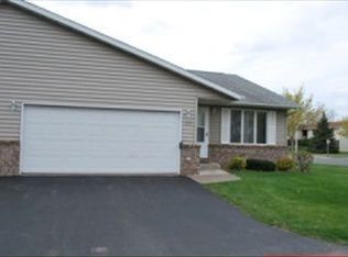 1002 Whispering Winds Pl, Onalaska, WI 54650