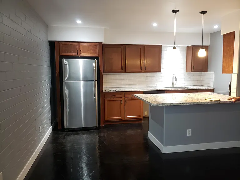 1605 W Colter St — Photo 16