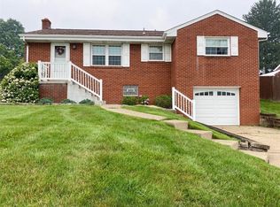 114 Flicker Dr, Mc Kees Rocks, PA 15136