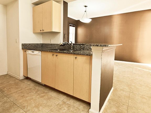 4th image of 2493 Centergate Dr APT 203