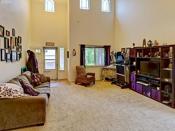 2nd image of 4708 NE 95th Cir