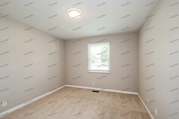 7 Bayberry Ln — Photo 10
