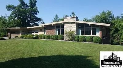 136 Wilson Dr photo 1