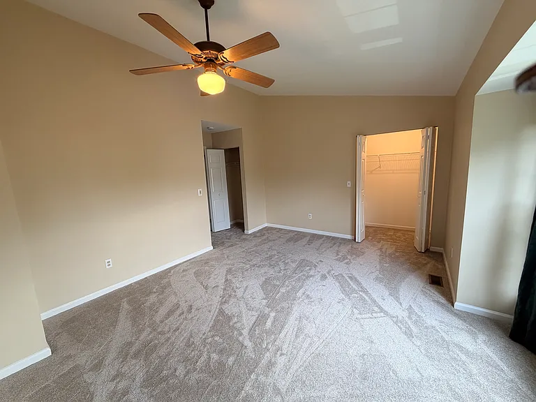 2760 Red Oak Cir #C5 — Photo 23