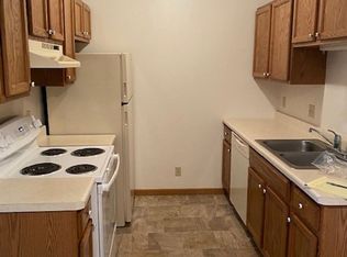 19737 84th Pl APT 6, Bristol, WI 53104