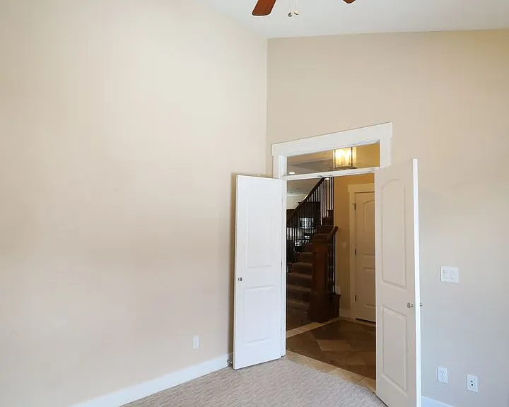 429 N 1340 E — Photo 6