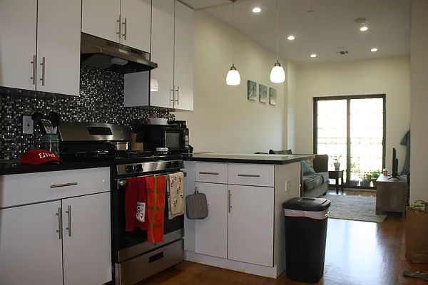 Rented by Highline Residential | media 3