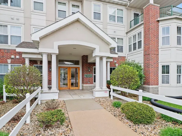8530 Greenway Blvd Unit 212, Middleton, WI 53562
