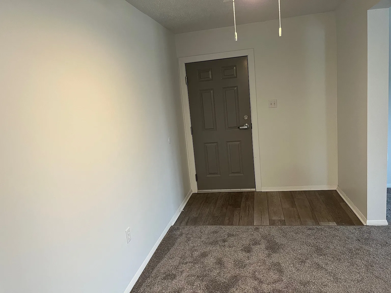 2 bed, 1.5 bath, 1200 sqft, $1,295 — Photo 3