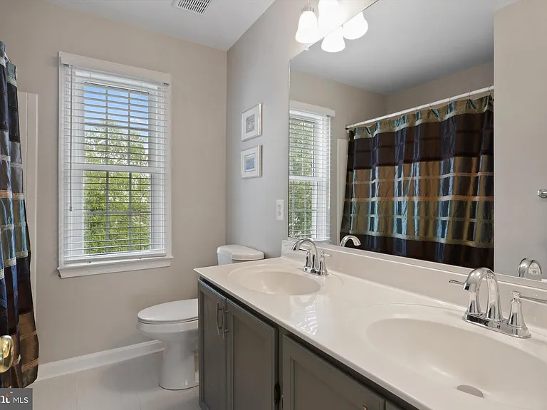 42903 Redfield St — Photo 37