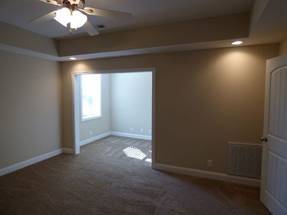 4th image of 2419 Senseney Dr