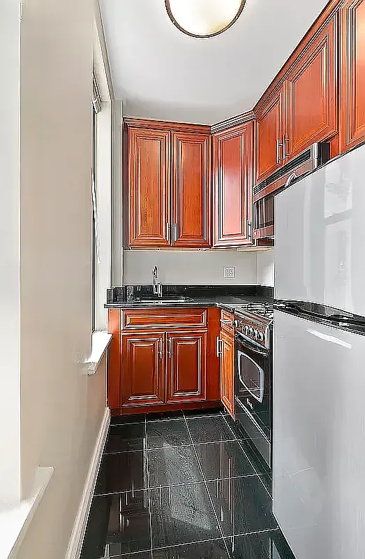 150 West 47th Street — Photo 2