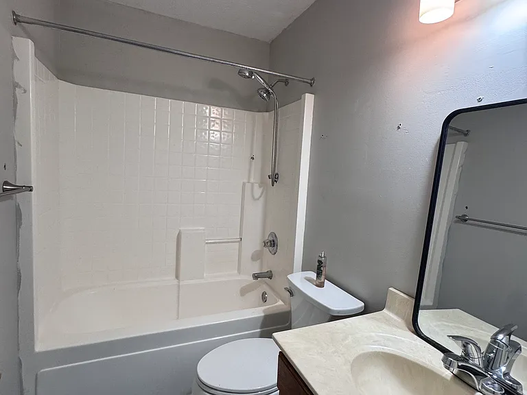 2101 Sovereign Ln — Photo 15