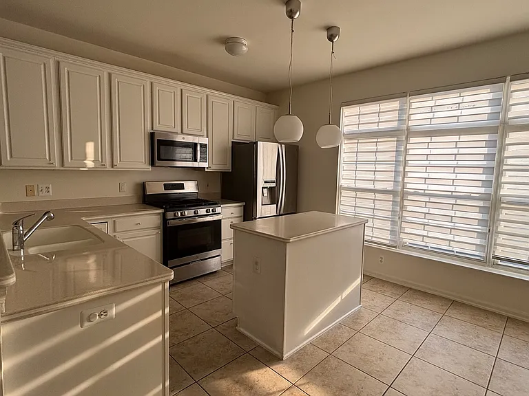 43802 Cherry Grove Ct E #40 — Photo 2