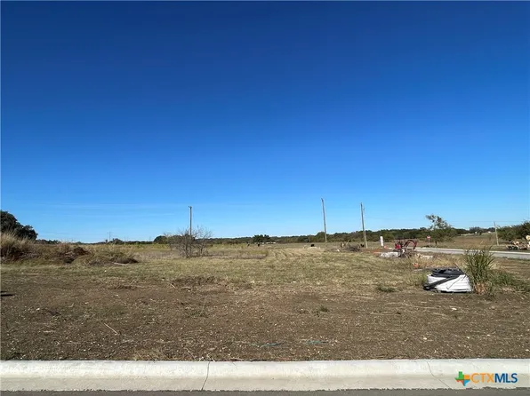 1643 Hunt Dr, Salado, TX 76571