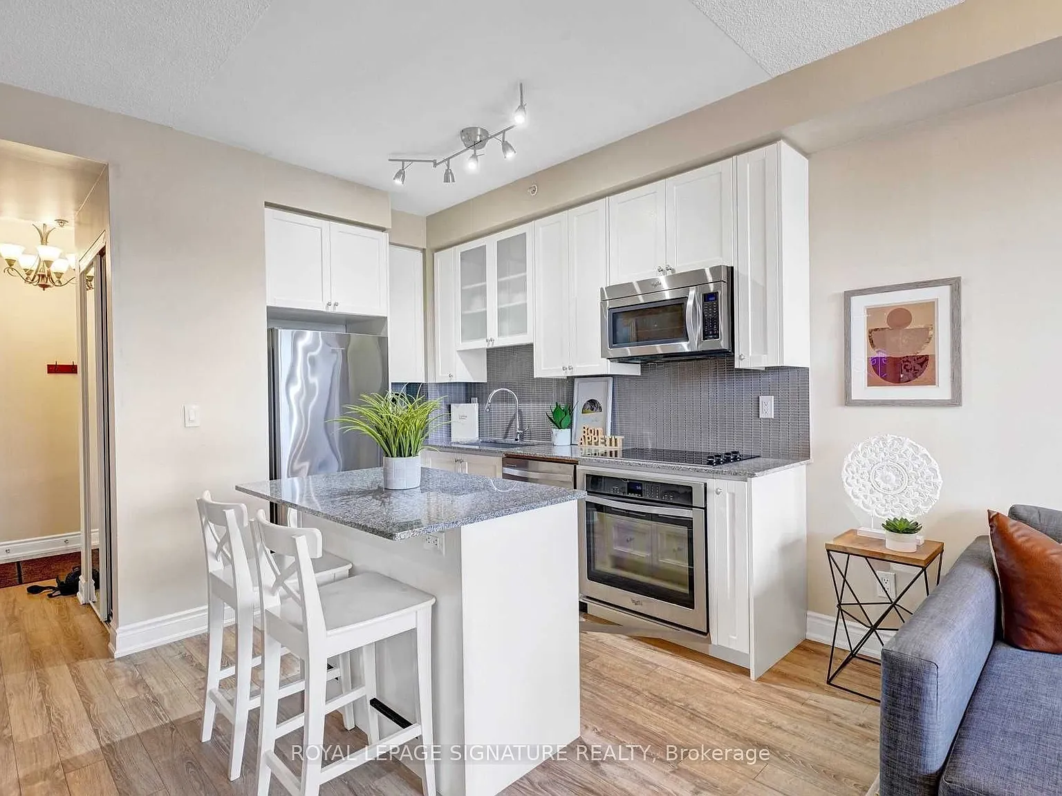 2 bed, $2,430 — Photo 3