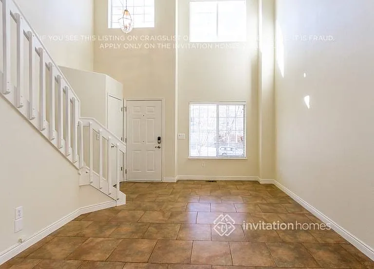 4992 N Silverlace Dr — Photo 4