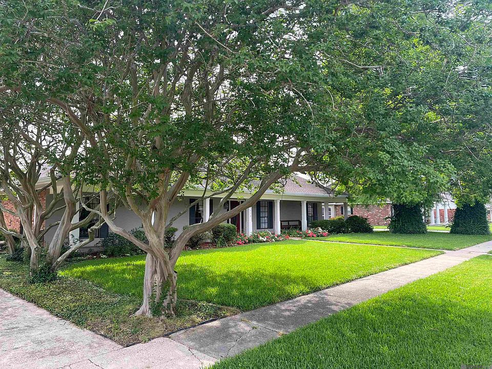 1st image of 24670 Edmund Dr