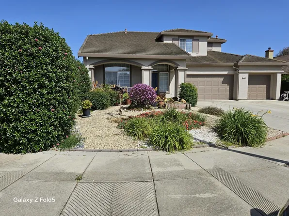 1058 Faulkner St, Salinas, CA 93906