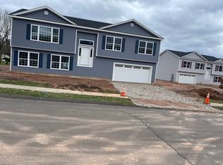 232 Wintergreen Ave, Hamden, CT 06514